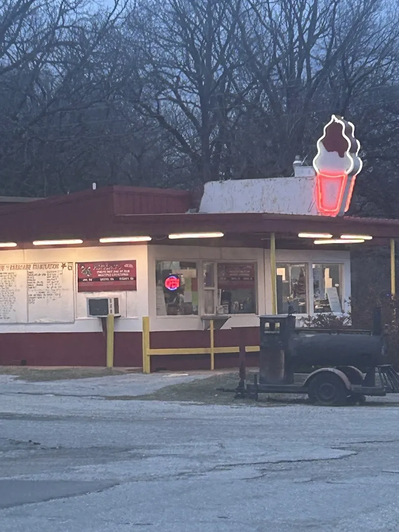 Pistol Pat's Family Diner on honey creek
